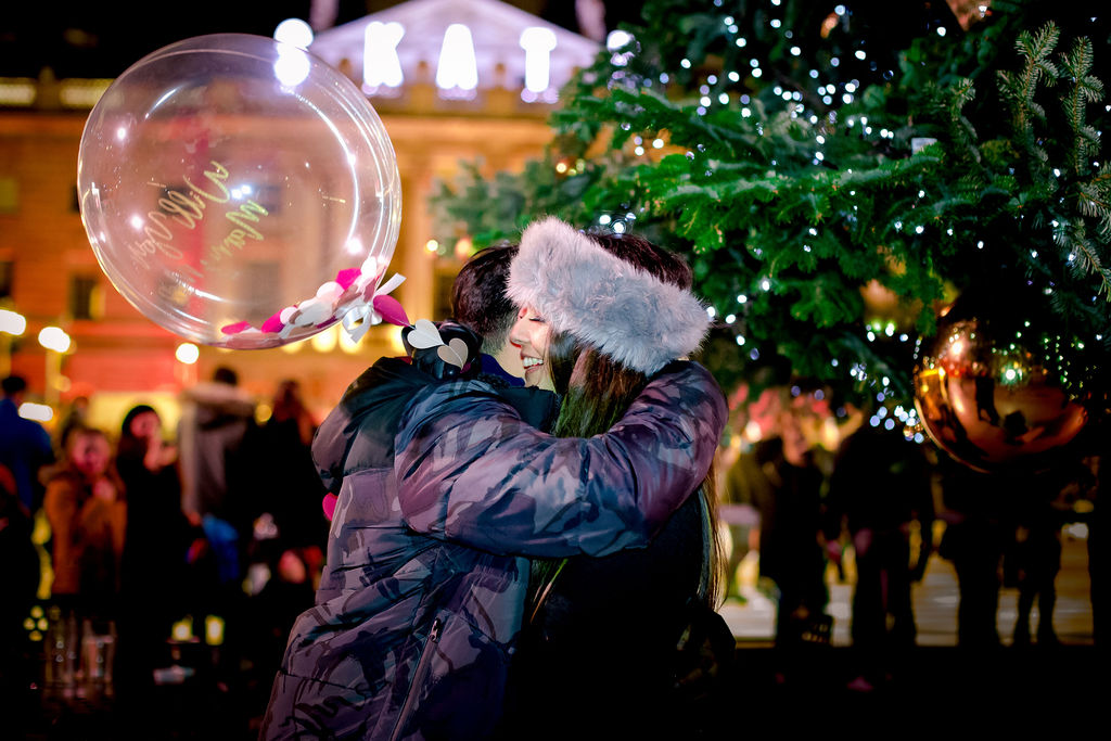 London Christmas Proposal - The One Romance